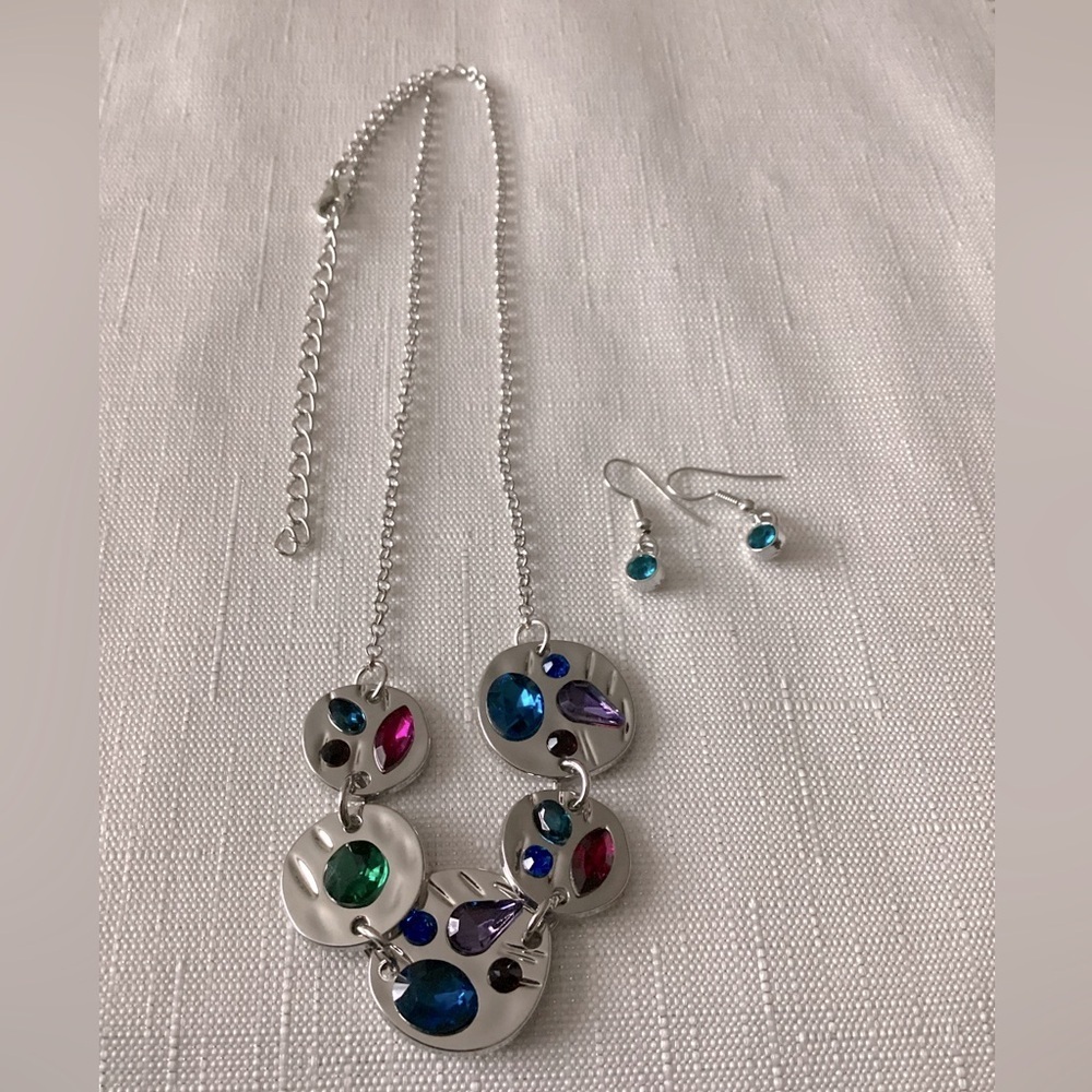 Silver Tone Necklace and Earring Set